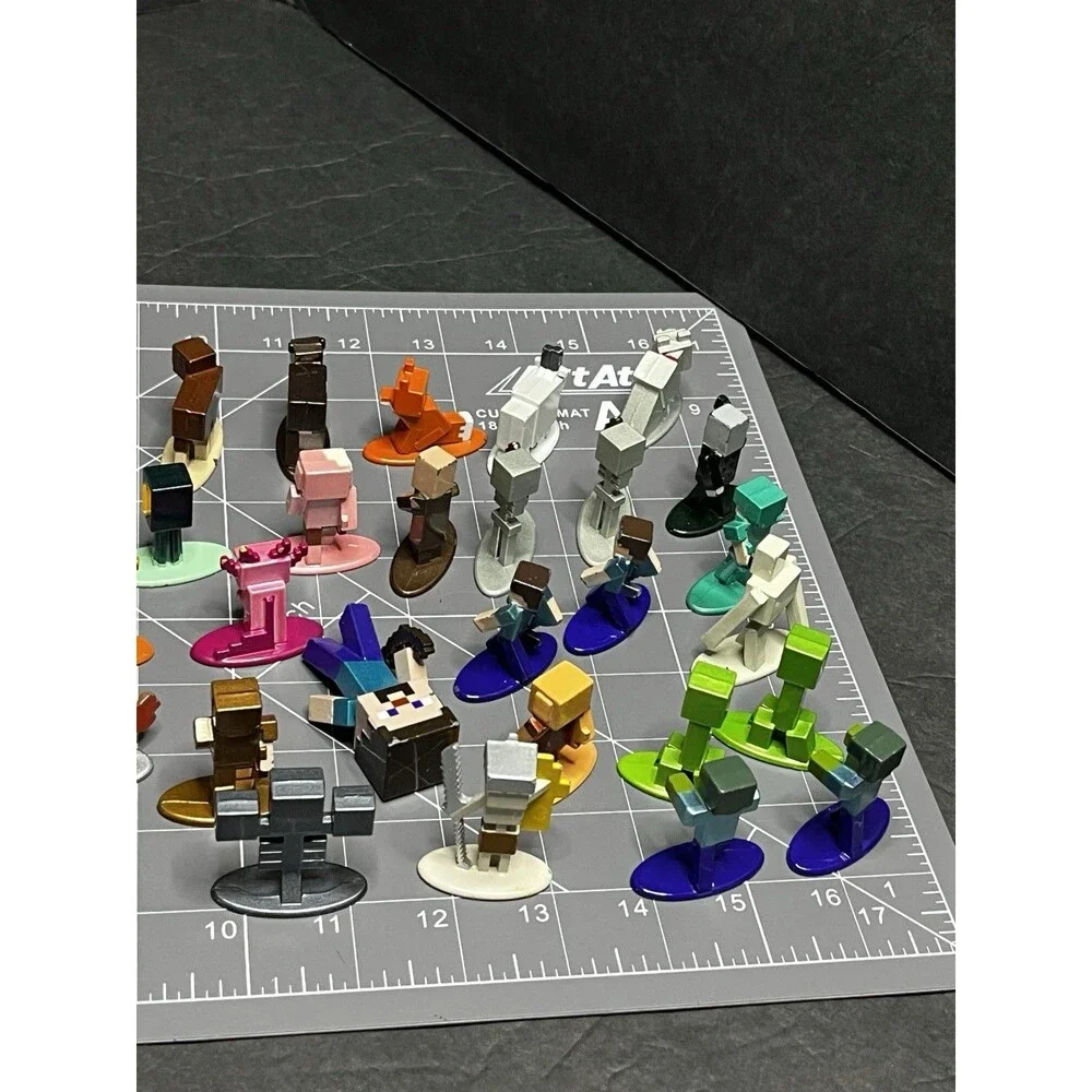 Minecraft Nano Metalfigs Minecraft Set of 40 Die Cast Collectible Figures...